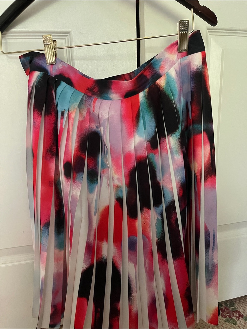 French Connection Pleated Midi Skirt in Pink, Black & Blue Abstract Print